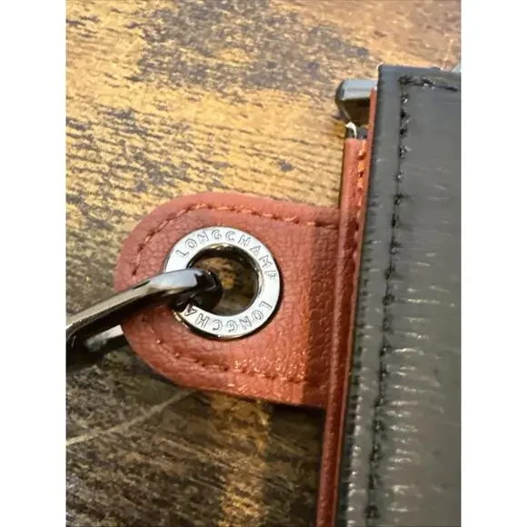 Longchamp Roseau Flat Zippered Wristlet Clutch — Black/Brown Leather — NEW! - Picture 4 of 9